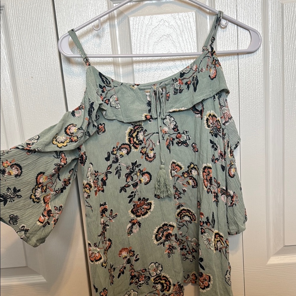 Floral Ruffle Off-Shoulder Top